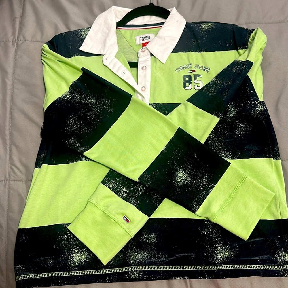 Tommy Jean long sleeve shirt
